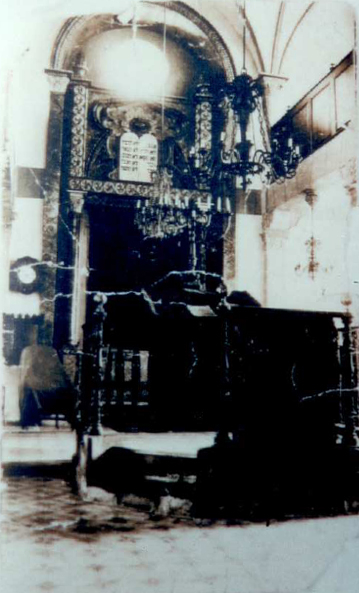 Intrieur de la synagogue de Foussemagne en 1910